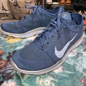 Nike Free TR Flyknit Sneakers size 8